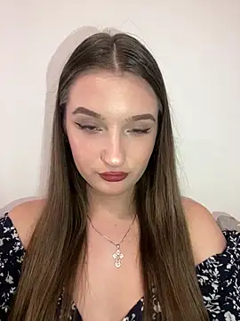 Green eyes lady online show from 31, 7, 2026