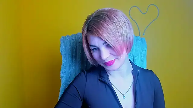 CuttieEmma online show from 5, 4, 2026