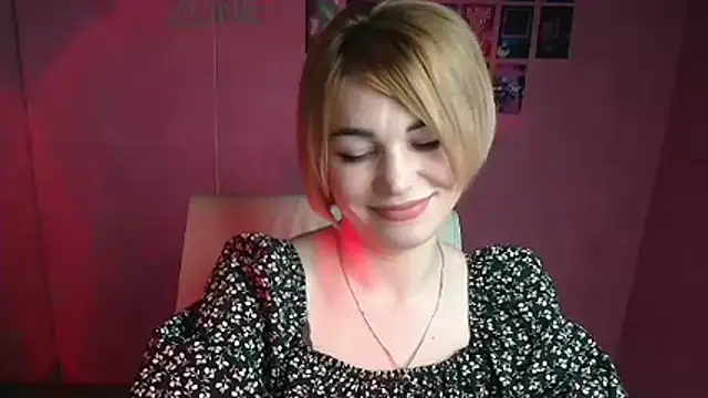 CuttieEmma online show from 8, 4, 2026