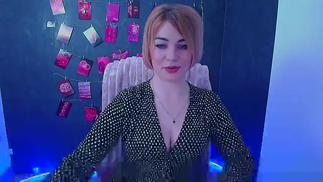 CuttieEmma online show from 22, 4, 2026