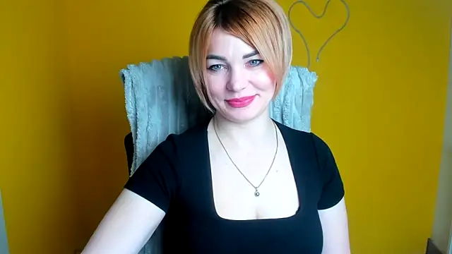 CuttieEmma online show from 23, 4, 2026