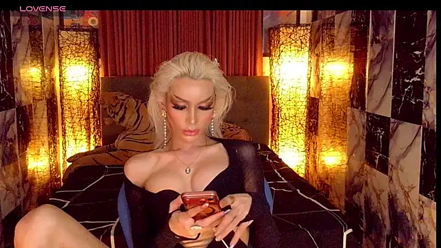 SeductiveSamanthaTS online show from 14, 6, 2026