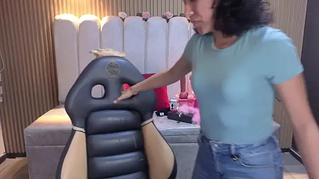 Lynn turner online show from 20, 4, 2026