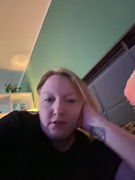 Lolaaxxx13 online show from 11, 5, 2026