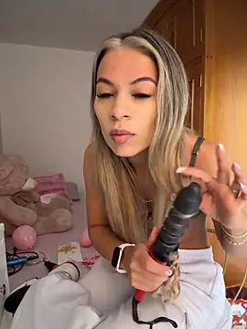 Mia Rosee1 online show from 7, 6, 2026