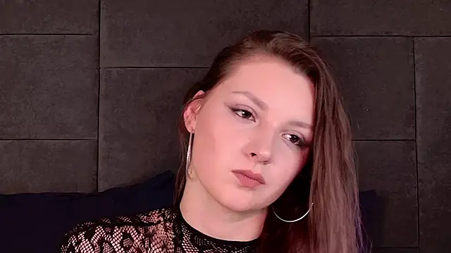 Vixsariaaa online show from 5, 3, 2026