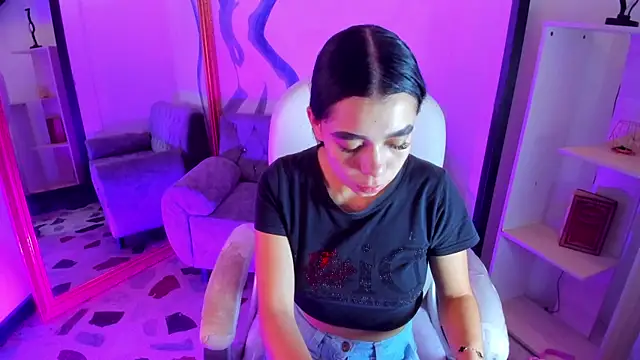 GemmaBrown online show from 28, 4, 2026