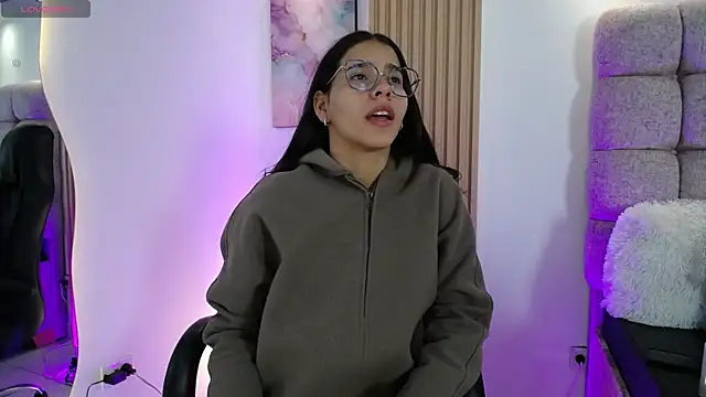 Luna Millers online show from 21, 7, 2026
