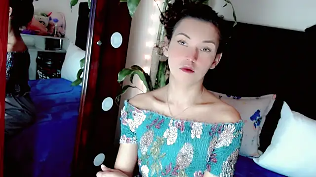 NathalialLooes online show from 28, 7, 2026