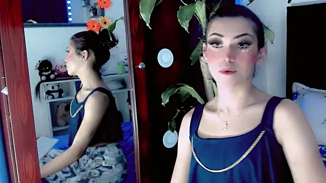 NathalialLooes online show from 28, 7, 2026