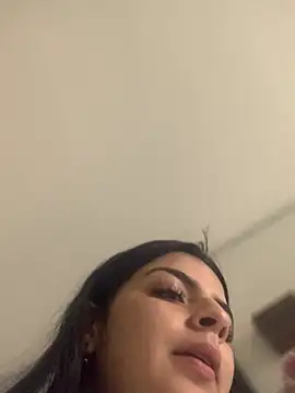 KarelyMitchel online show from 21, 4, 2026