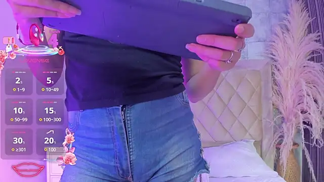 CleoFoxx  online show from 9, 4, 2026