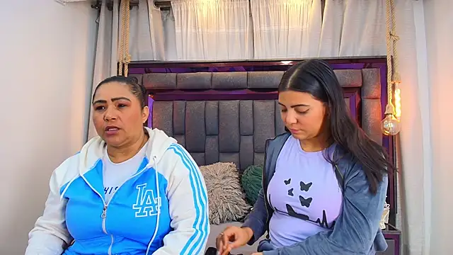 Karina Mendoza online show from 21, 4, 2026