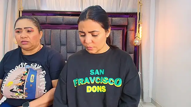 Karina Mendoza online show from 22, 4, 2026