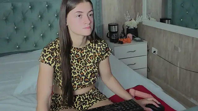 Miia Velvett online show from 27, 4, 2026