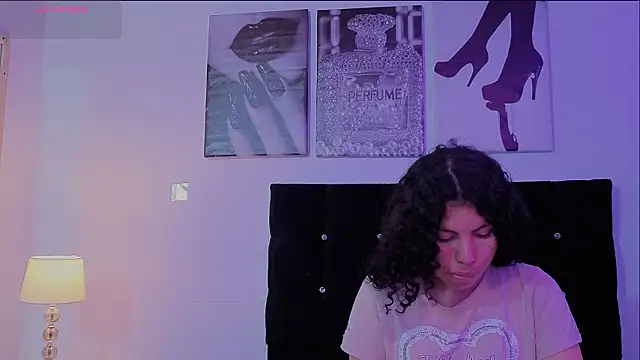 Snapshot of Zoe-yanin chatting on 9, 3, 2026 Zoe-yanin online show from 9, 3, 2026