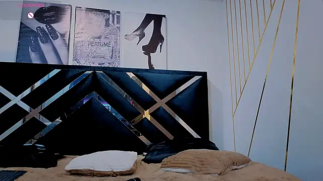 Zoe-yanin online show from 18, 4, 2026