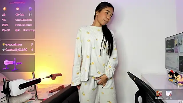 Snapshot of kaylaneee_ chatting on 30, 5, 2026 kaylaneee online show from 30, 5, 2026