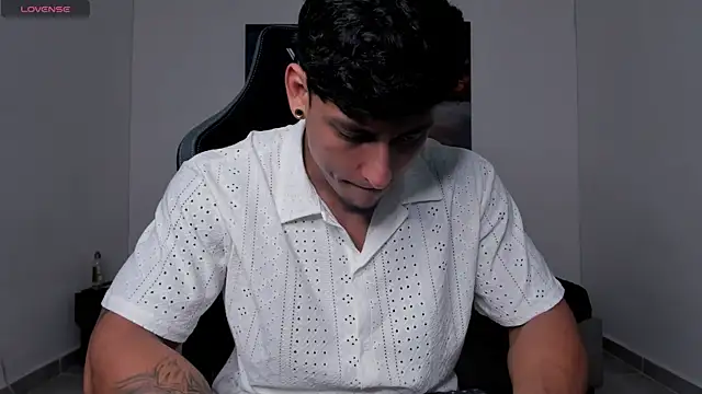 ryanwhite3 online show from 24, 4, 2026