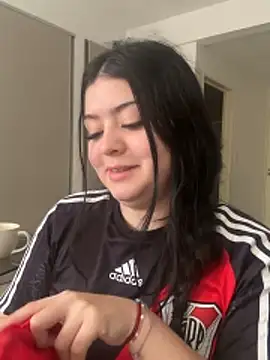 lolaaculaa online show from 11, 4, 2026