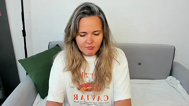 LilyBel online show from 10, 6, 2026