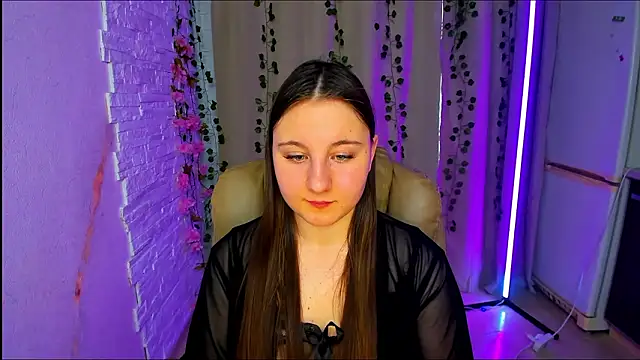 EvaxCharm online show from 11, 2, 2026