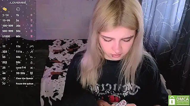 MoonlightGrace online show from 12, 4, 2026