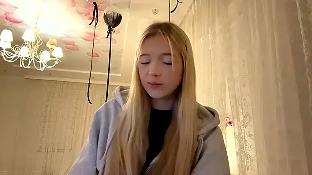 Snapshot of IvyArmbrister chatting on 9, 3, 2026 IvyArmbrister online show from 9, 3, 2026