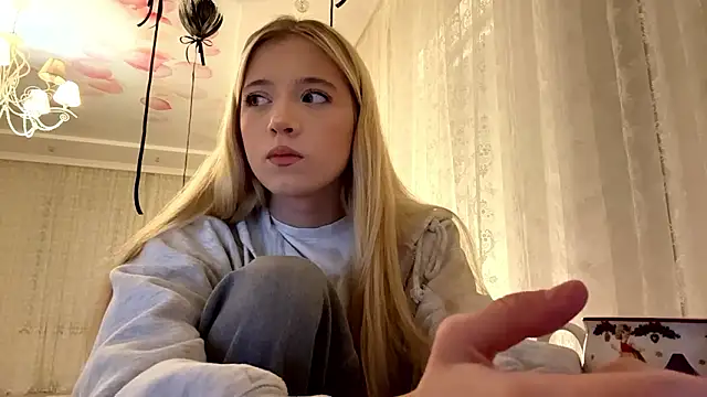 Snapshot of IvyArmbrister chatting on 10, 3, 2026 IvyArmbrister online show from 10, 3, 2026