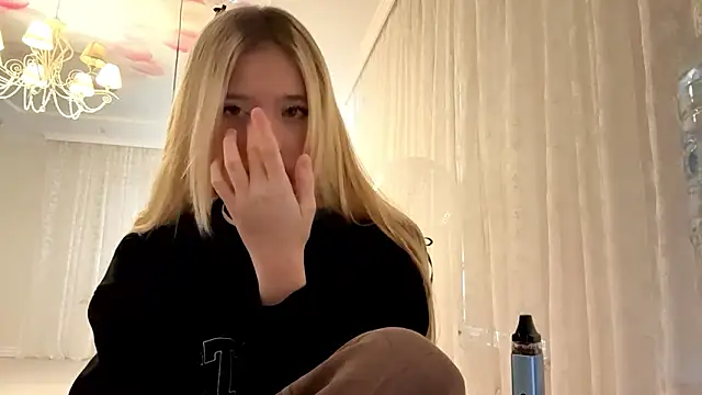 Snapshot of IvyArmbrister chatting on 12, 3, 2026 IvyArmbrister online show from 12, 3, 2026