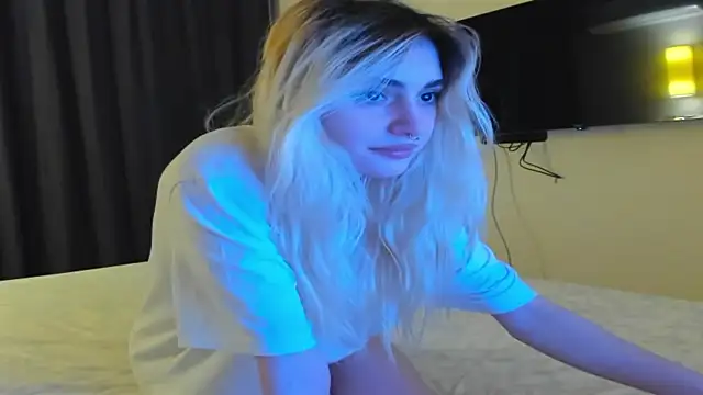 Lesyalisss online show from 22, 4, 2026