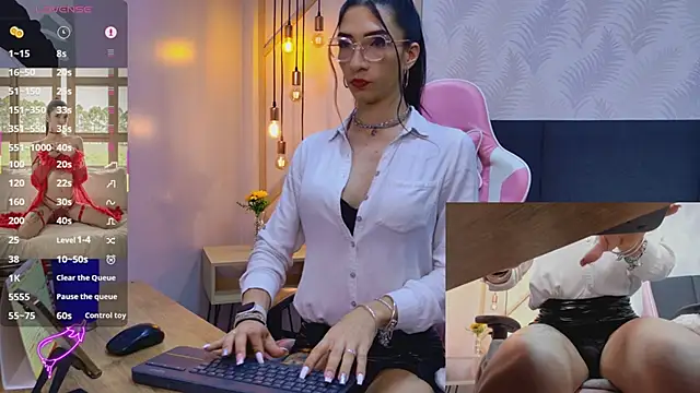 kylliefox  online show from 25, 4, 2026