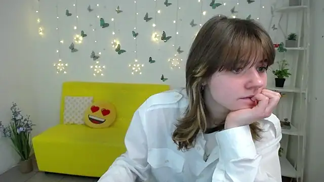 AnnaWest  online show from 7, 3, 2026