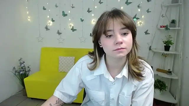 AnnaWest  online show from 13, 3, 2026