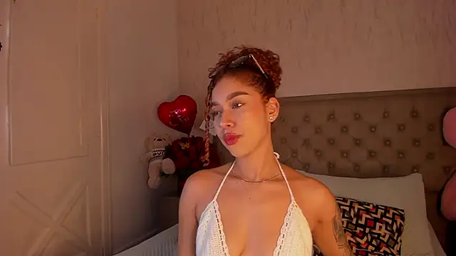 Sienna brunette online show from 25, 4, 2026