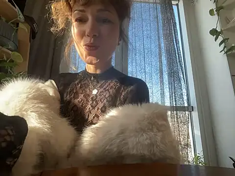 CarolineStar30 online show from 9, 2, 2026