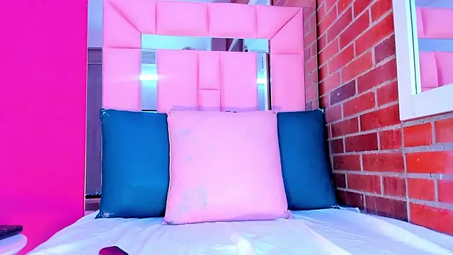 Baby doll XOXO online show from 10, 2, 2026