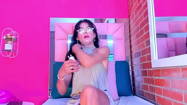 Baby doll XOXO online show from 11, 2, 2026