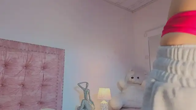 Snapshot of Jennifer_Lee_ chatting on 31, 5, 2026 Jennifer Lee online show from 31, 5, 2026