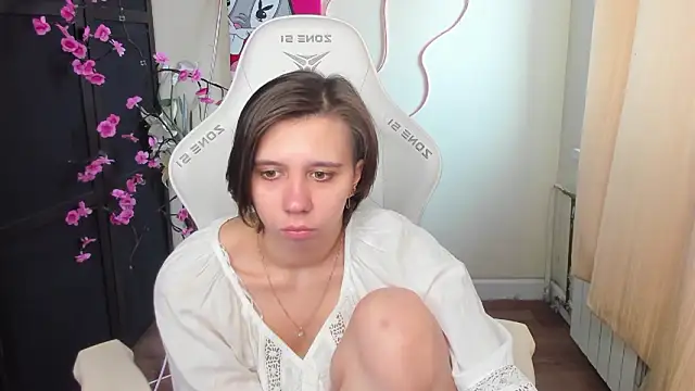 Scarlet Sirenn online show from 5, 3, 2026