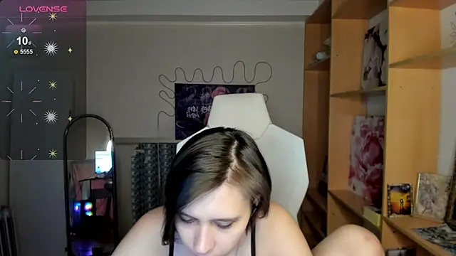 Scarlet Sirenn online show from 6, 3, 2026