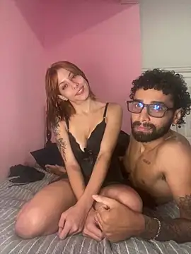 Snapshot of casal_atrevido chatting on 11, 4, 2026 casal atrevido online show from 11, 4, 2026