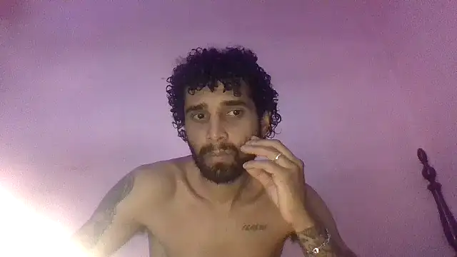 Snapshot of casal_atrevido chatting on 28, 5, 2026 casal atrevido online show from 28, 5, 2026