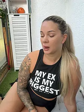 sexybatwomen33 online show from 27, 5, 2026