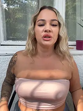 sexybatwomen33 online show from 19, 6, 2026
