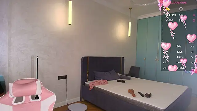 millaa bella online show from 27, 4, 2026