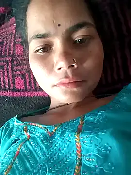 Snapshot of Sunali_Bendre chatting on 10, 6, 2026 Sunali Bendre online show from 10, 6, 2026