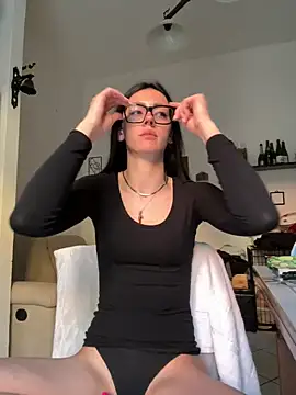 alibi room online show from 25, 4, 2026