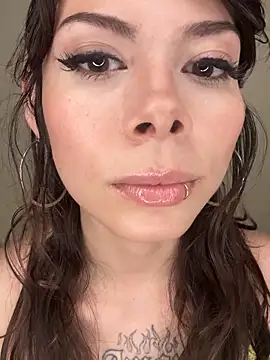 Isalove99 online show from 10, 3, 2026