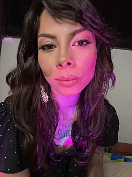 Isalove99 online show from 22, 4, 2026